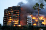 Пожар във Валенсия: Най-малко четирима загинаха при пламъци, погълнали жилищни блокове в Испания